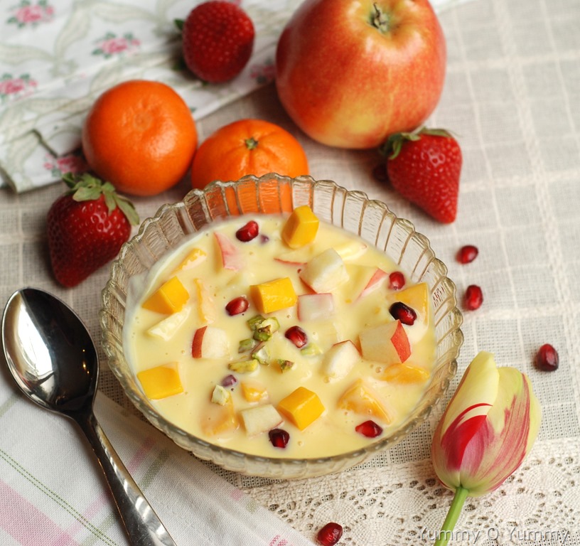 Custard with fruits.jpg