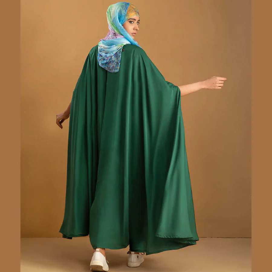 Flowy material of abaya.jpg