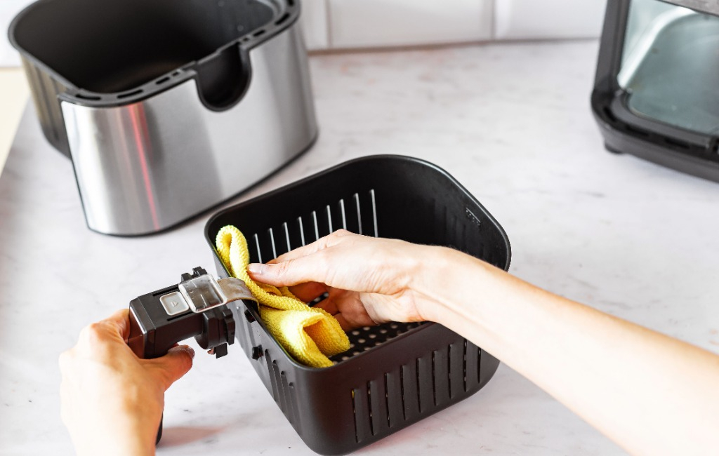 A Comprehensive Guide to Cleaning Your Air Fryer