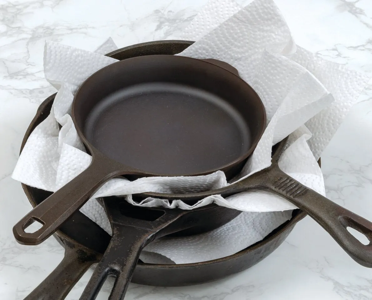 Store Your Cast Iron Pan Properly.webp