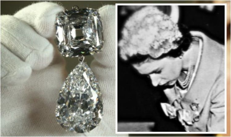 The Cullinan Diamond Brooch.jpg