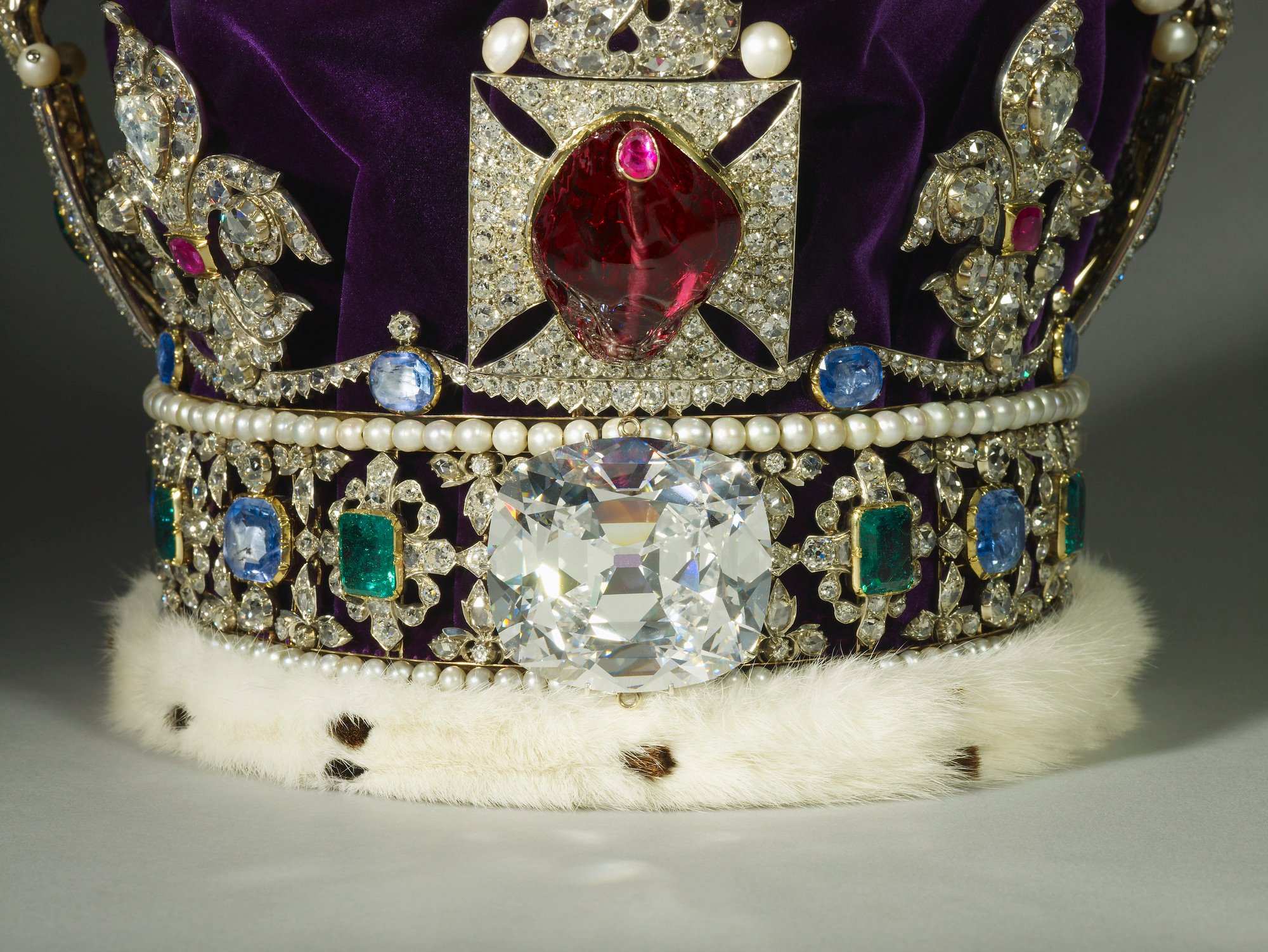The Imperial State Crown.jpg