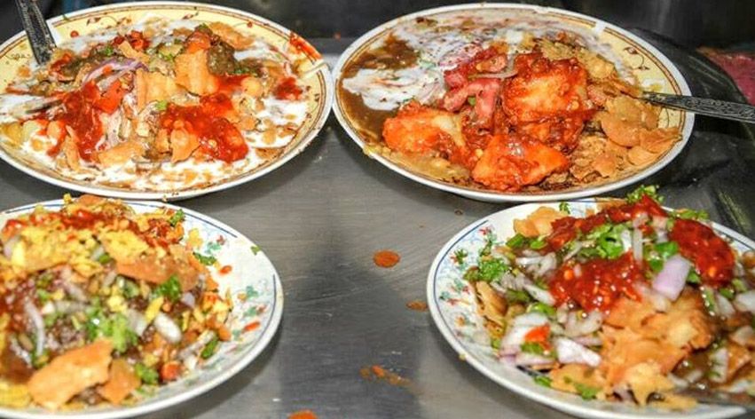 channa chaat in bahadurabad.jpeg