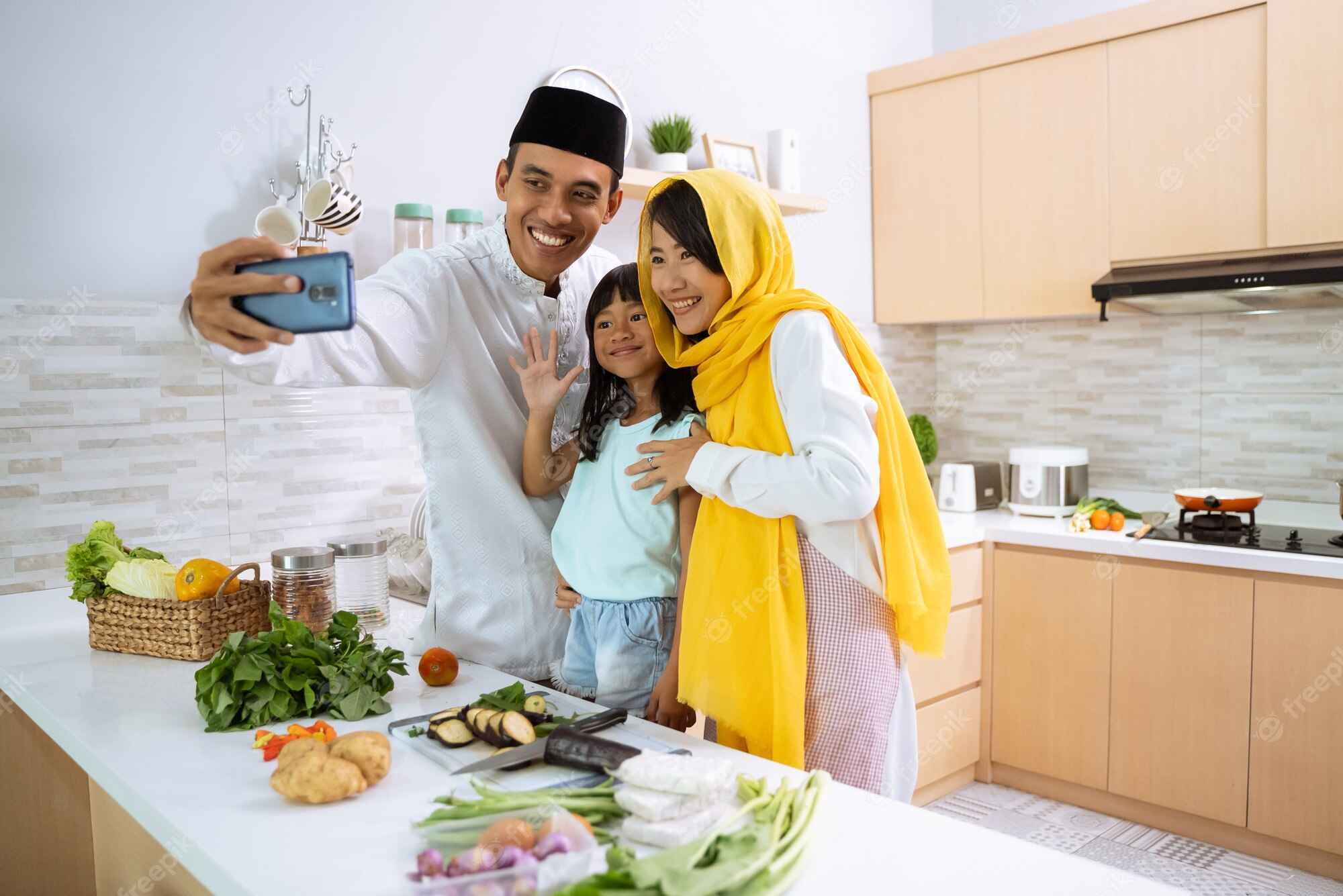 family iftar prep.jpg