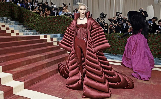 gigi hadid met gala 2022.jpg