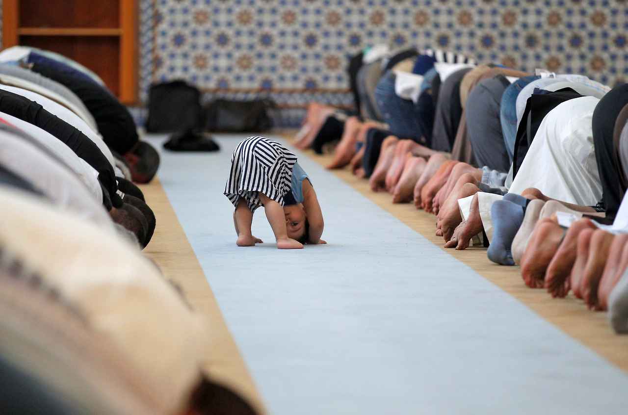 kids in mosque.jpg