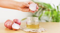How to Make Conditioning Onion Oil at Home